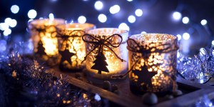 Pojdimo po vrsti. Ni še čas za Jingle Bells.