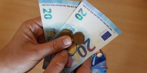 Kaj imajo skupnega Bog, žena in denar?