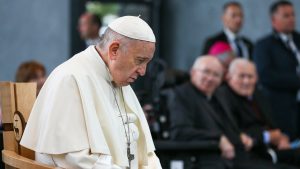 POPE FRANCIS,MMWMOF,PRAYING