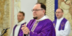 &#8220;Izredne razmere so idealna priložnost, da kristjani pokažemo, na koga računamo&#8221;