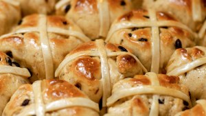 HOT CROSS BUNS