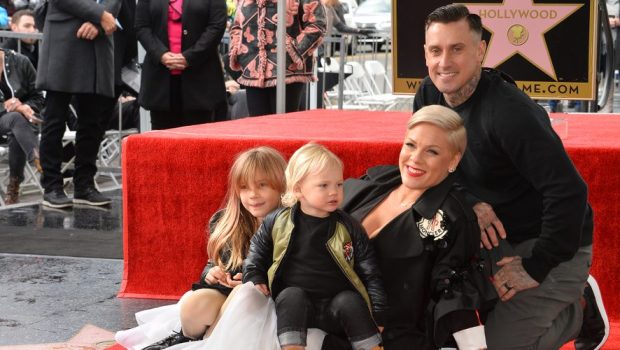 SINGER PINK