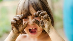 CHILD WITH DIRTY HANDS