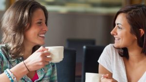 FRIENDS DRINKING COFFEE