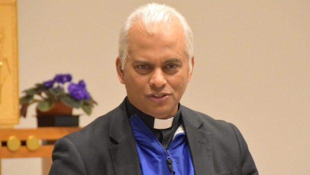 TOM UZHUNNALIL