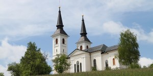Romanje v fotografijah: Marijina cerkev na Dolenjskem s čudežnim kipom