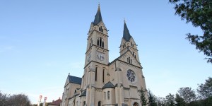 6 zanimivosti o čudoviti baziliki, ki ji rečemo kar slovenski Lurd