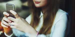 Katere stvari morajo vedeti otroci, da se izognejo spolni zlorabi na internetu?