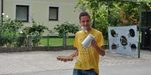 Oratorijski animator, za katerega velja: &#8220;Je najboljši, ker nas vedno nasmeje in se igra z nami&#8221;