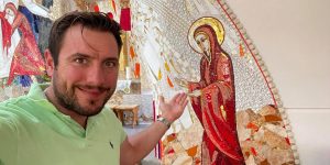 Marija je ponižna vplivnica, ki lahko spreminja milijone src