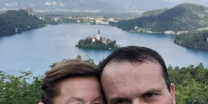 Zakonca, kjer je mož ženi tudi krstni in birmanski boter