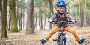 6 predlogov, da bodo otroci tudi jeseni preživljali prosti čas zunaj