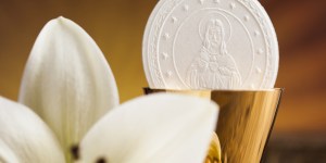 12 čudovitih misli cerkvenih očetov o evharistiji