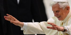 Deset značajskih potez zaslužnega papeža Benedikta XVI.