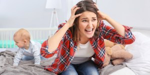 Utrujeni od težkih čustvenih izbruhov vašega otroka? 5 strategij za starše