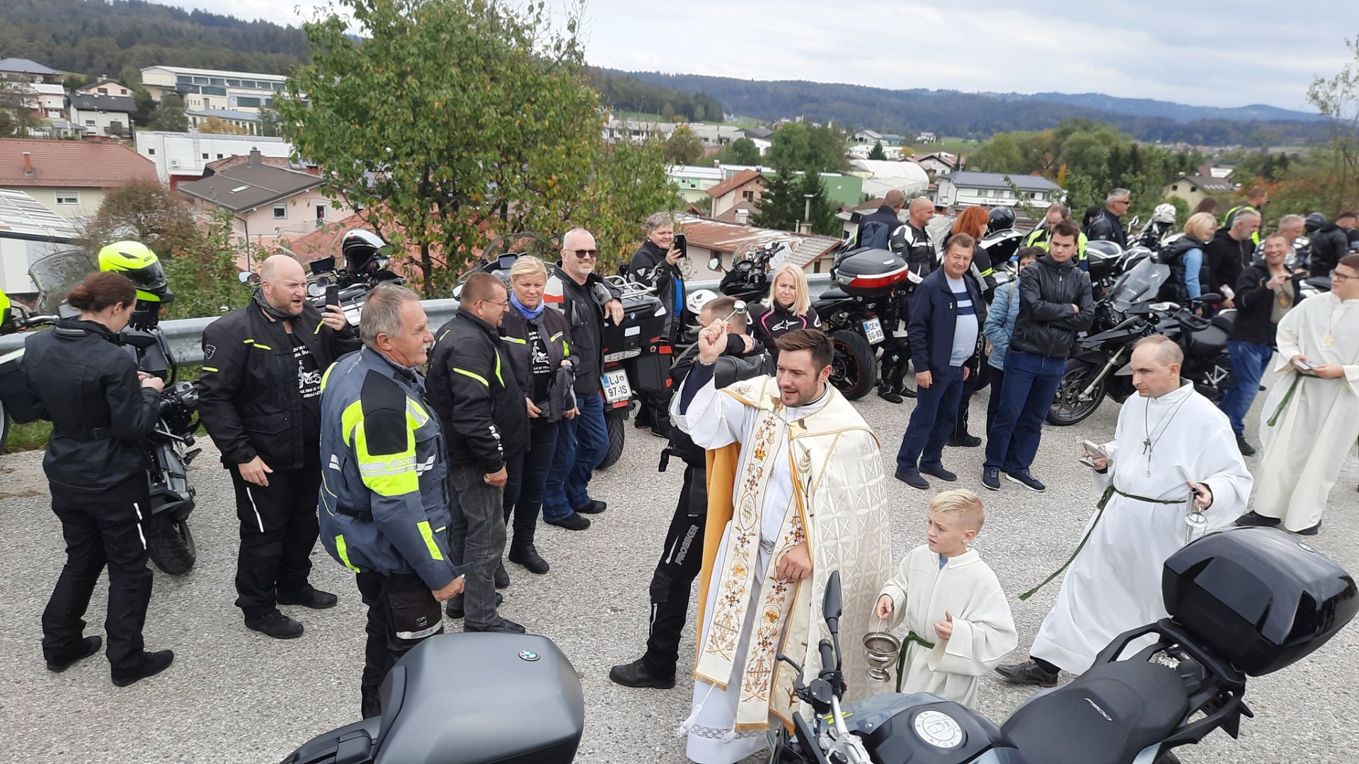martin-golob-blagoslov-motorjev-6.jpg