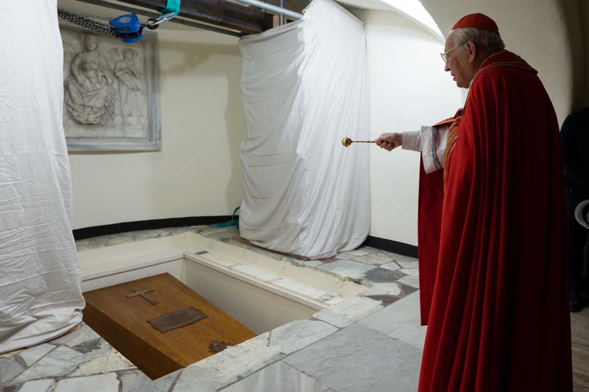 Prve fotografije groba Benedikta XVI.