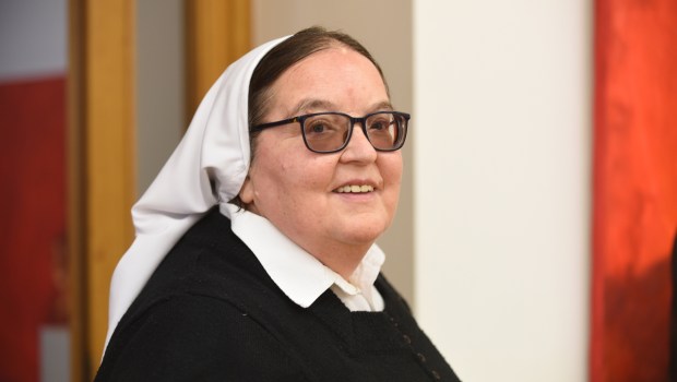 sestra Emanuela Žerdin