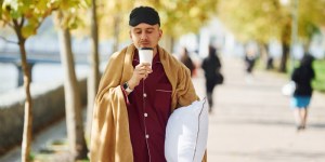 Od doma v pižami: kaj pomeni nov &#8220;modni&#8221; trend evropskih mest?