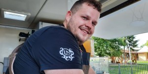 Starši, “pustite otroka, da kaj ‘zafrkne’, da zažge palačinke. Le tako se bo lahko kaj naučil”