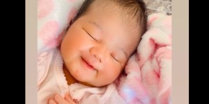 Mama jo je nameravala splaviti, nato je v njuno življenje vstopil angel z imenom Ana