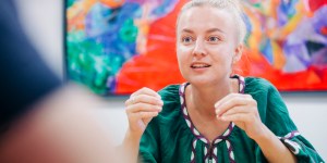 Pričevanje iz Ukrajine: “Izgubila sem prijatelja, ki je bil ustreljen le tri dni pred 22. rojstnim dnevom”