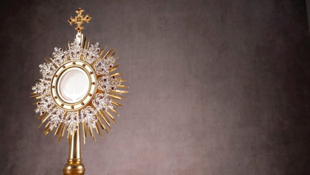 Monstrance on grey background