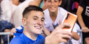 Nekoč se je moral oče odločati med čevlji zanj in položnicami, zdaj je izpolnil svoje sanje