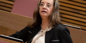 Prva španska poslanka z Downovim sindromom piše zgodovino