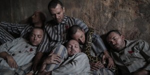 Potem ko se je izkopal iz najhujše teme, je zasnoval film o sv. Maksimilijanu Kolbeju