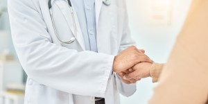 Čakate na operacijo? Naj vas opogumijo ti svetopisemski citati