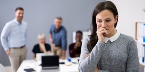 Se preveč ozirate na mnenje drugih? Upoštevajte ta nasvet