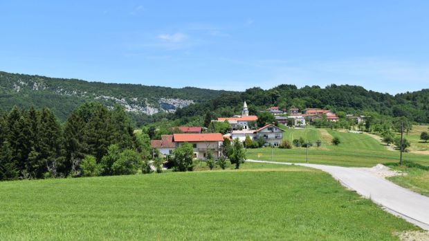 Podstenje