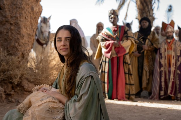 Noa Cohen as Mary in the Netflix film "Mary"