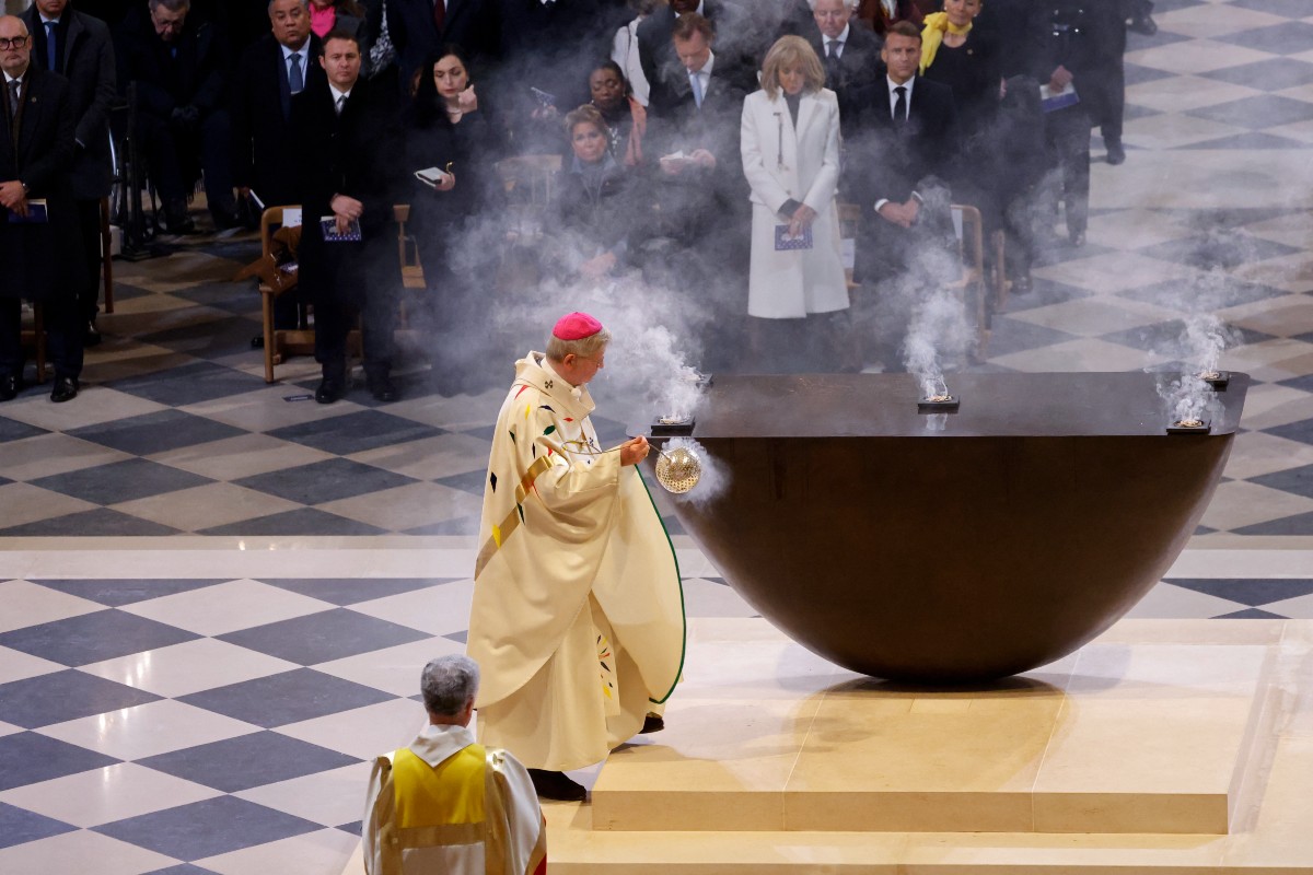 UNE-NOTRE-DAME.jpg